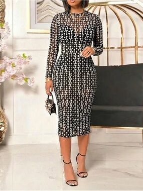 Black & White Geometric Long-Sleeve Midi Dress — Elegant Bodycon